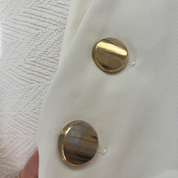 Zara high waisted shorts white with gold buttons - Picture 6 of 6